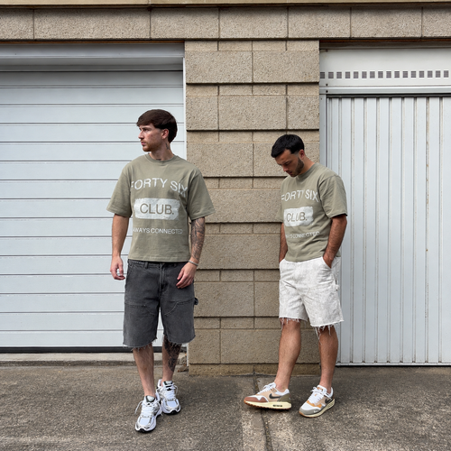 ALWAYS CONNECTED TEE IN GREEN