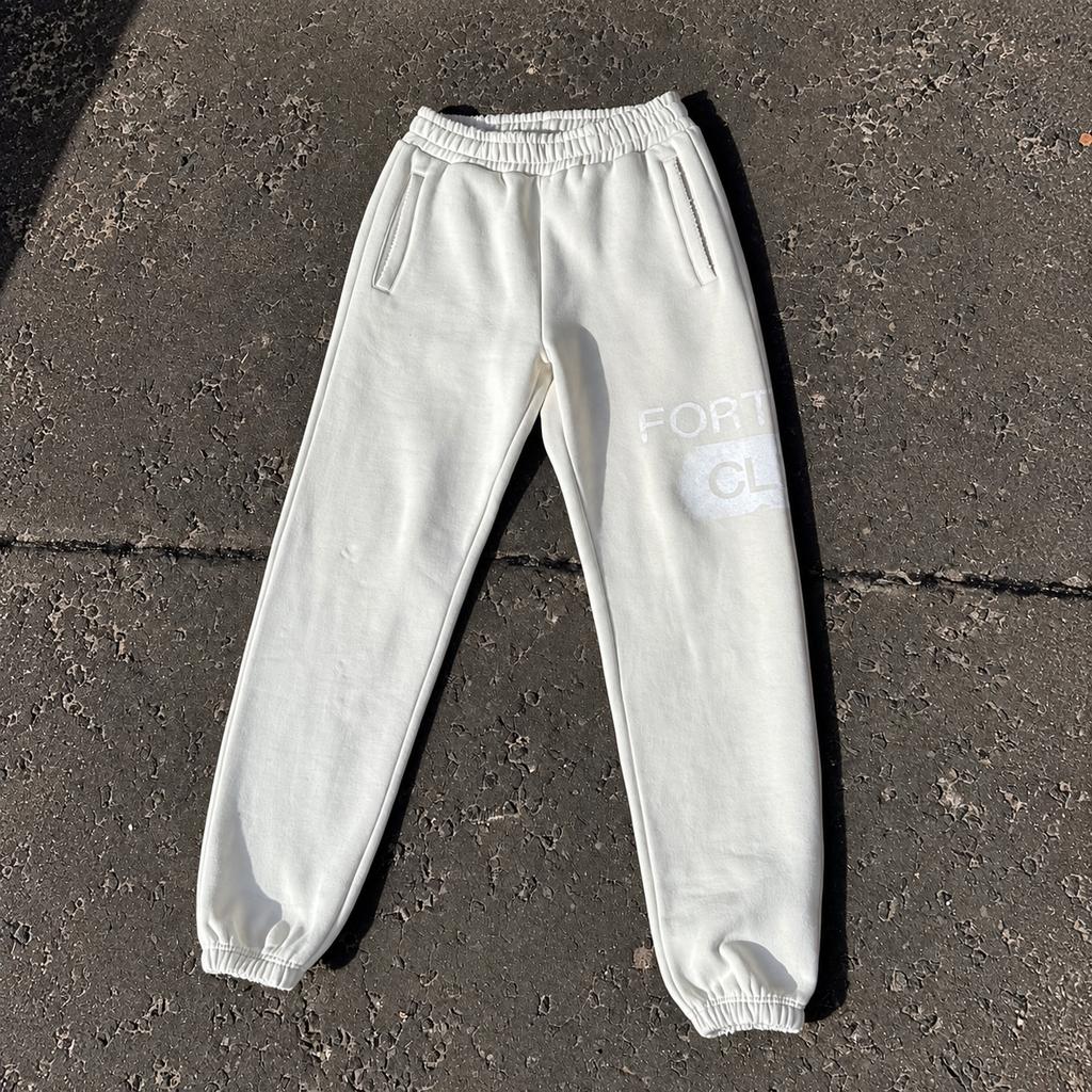 FIRST EDITION JOGGERS IN STONE