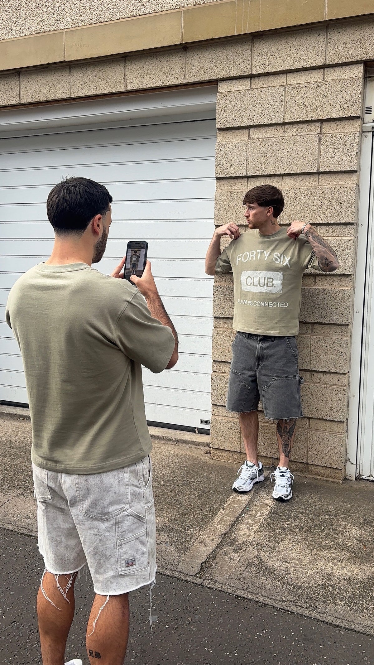 ALWAYS CONNECTED TEE IN GREEN